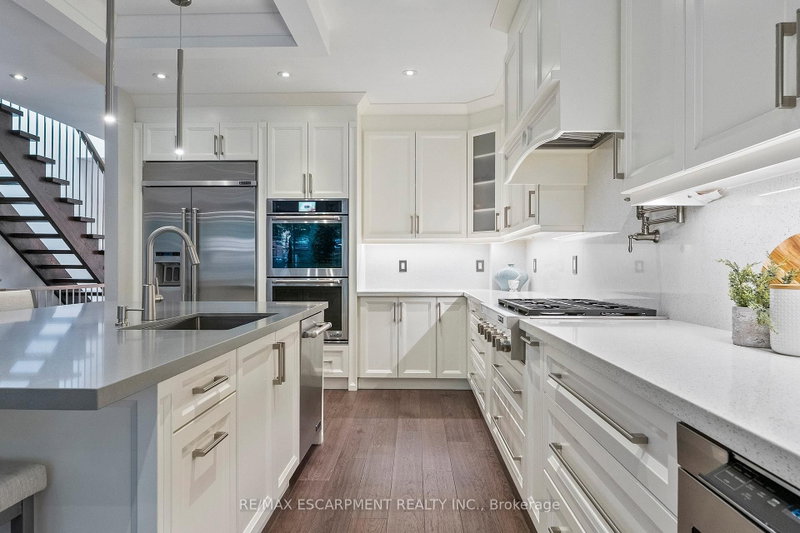 24 Cayuga Mississauga,ON L5G 3S7 — Photo 9