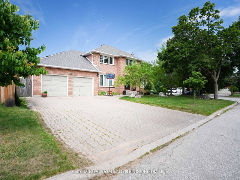 4449 Idlewilde Crescent