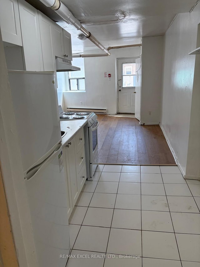 2 - 2863 Dundas Street W
