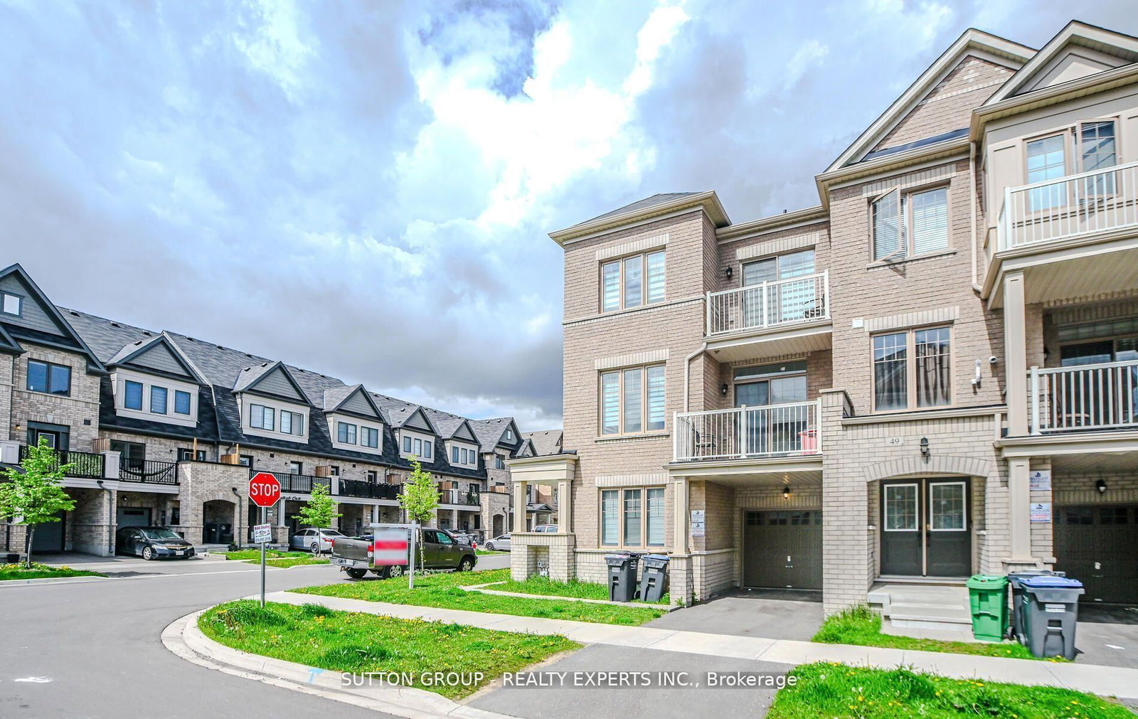 65 Fruitvale Circle • Brampton, ON photo 2