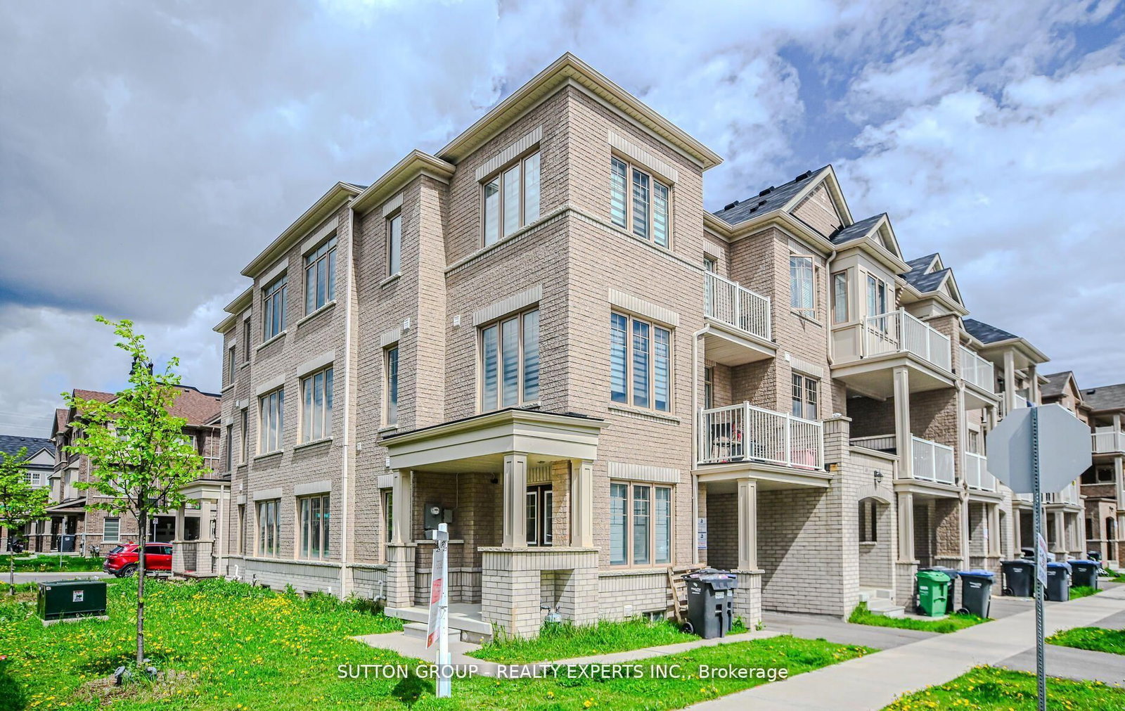 65 Fruitvale Circle • Brampton, ON photo 4
