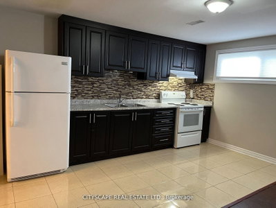 Unit Bsmt — 2 Leslie Street — photo 3