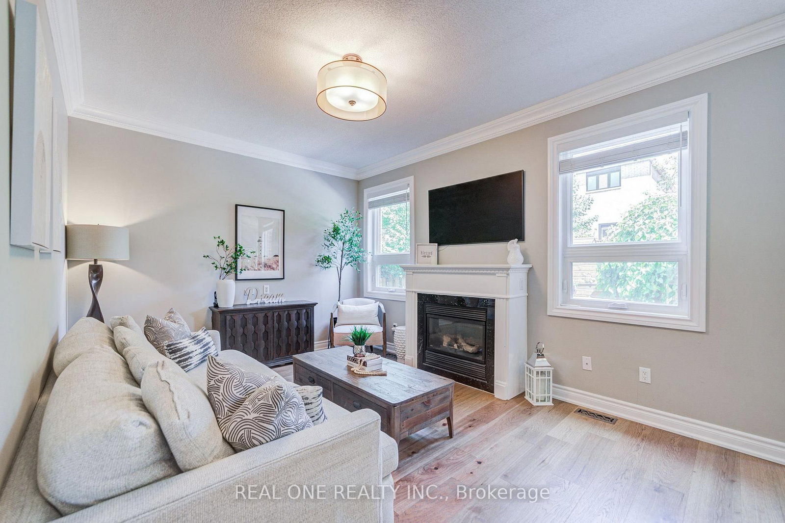 2463 Parkglen Avenue • Oakville, ON photo 10