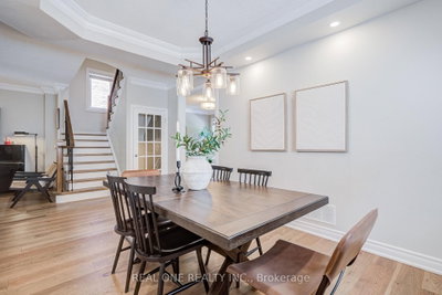2463 Parkglen Avenue • Oakville, ON photo 9