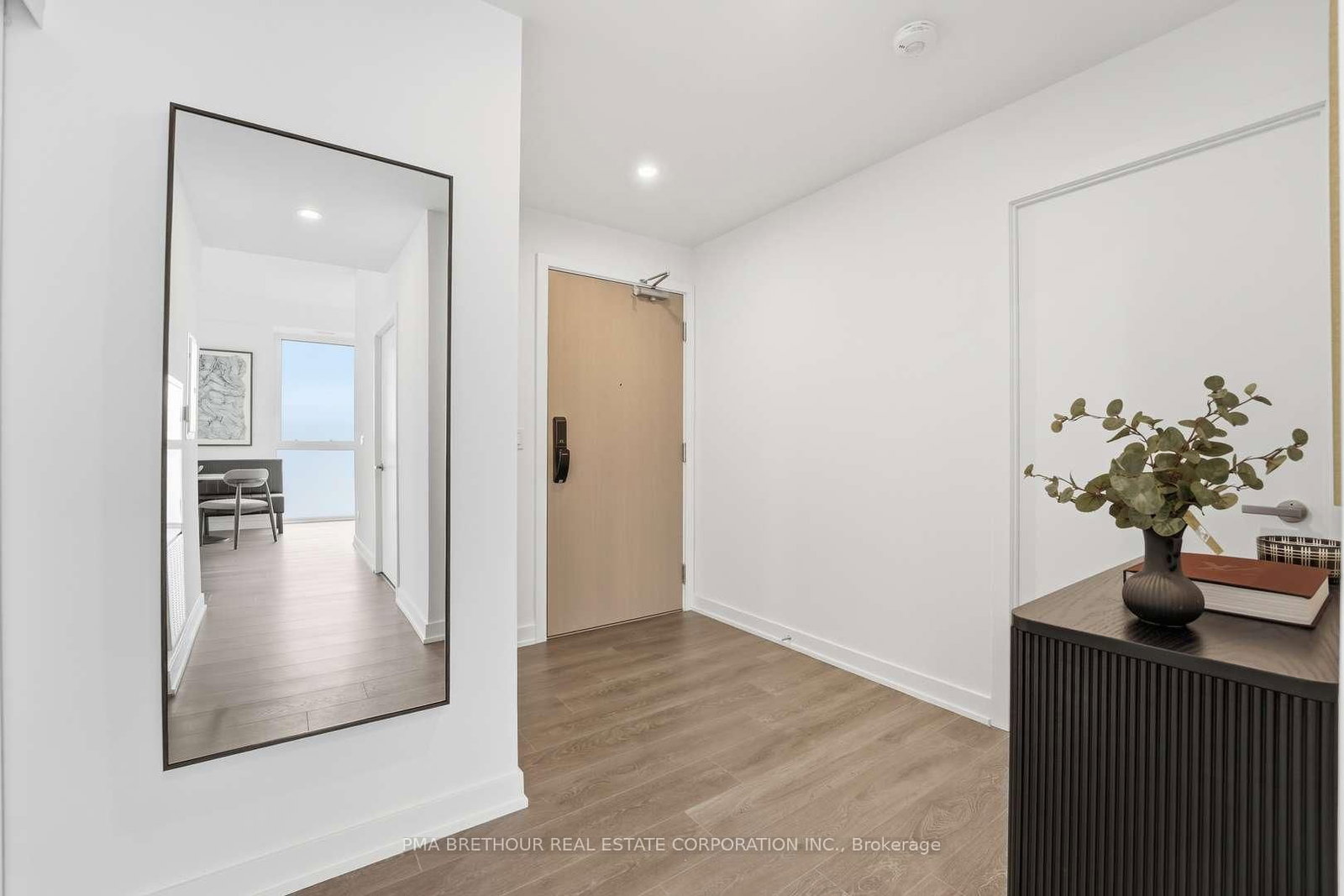 370 Martha Street • #2604 • Burlington, ON photo 11