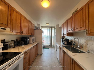 Unit 902 — 1300 Mississauga Valley Boulevard — photo 2