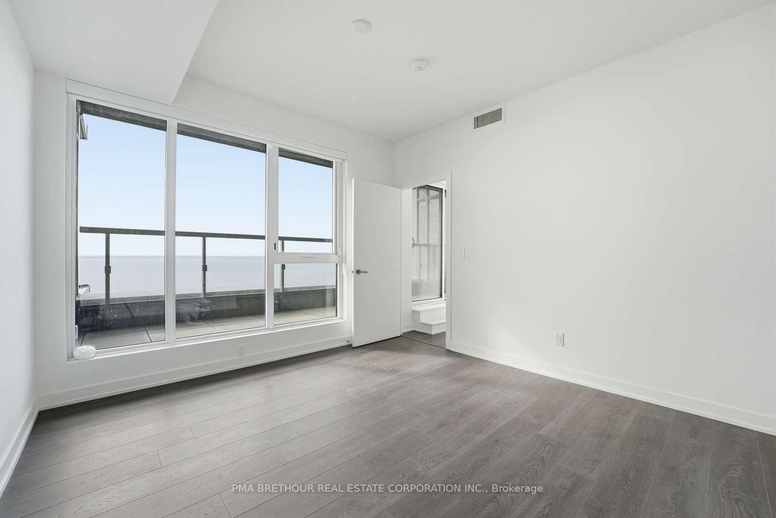 370 Martha Street • #2105 • Burlington, ON photo 13