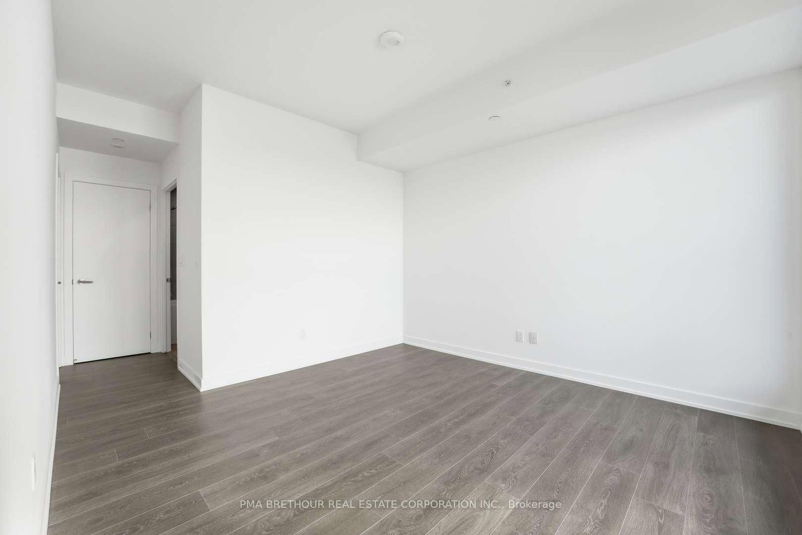370 Martha Street • #2105 • Burlington, ON photo 15