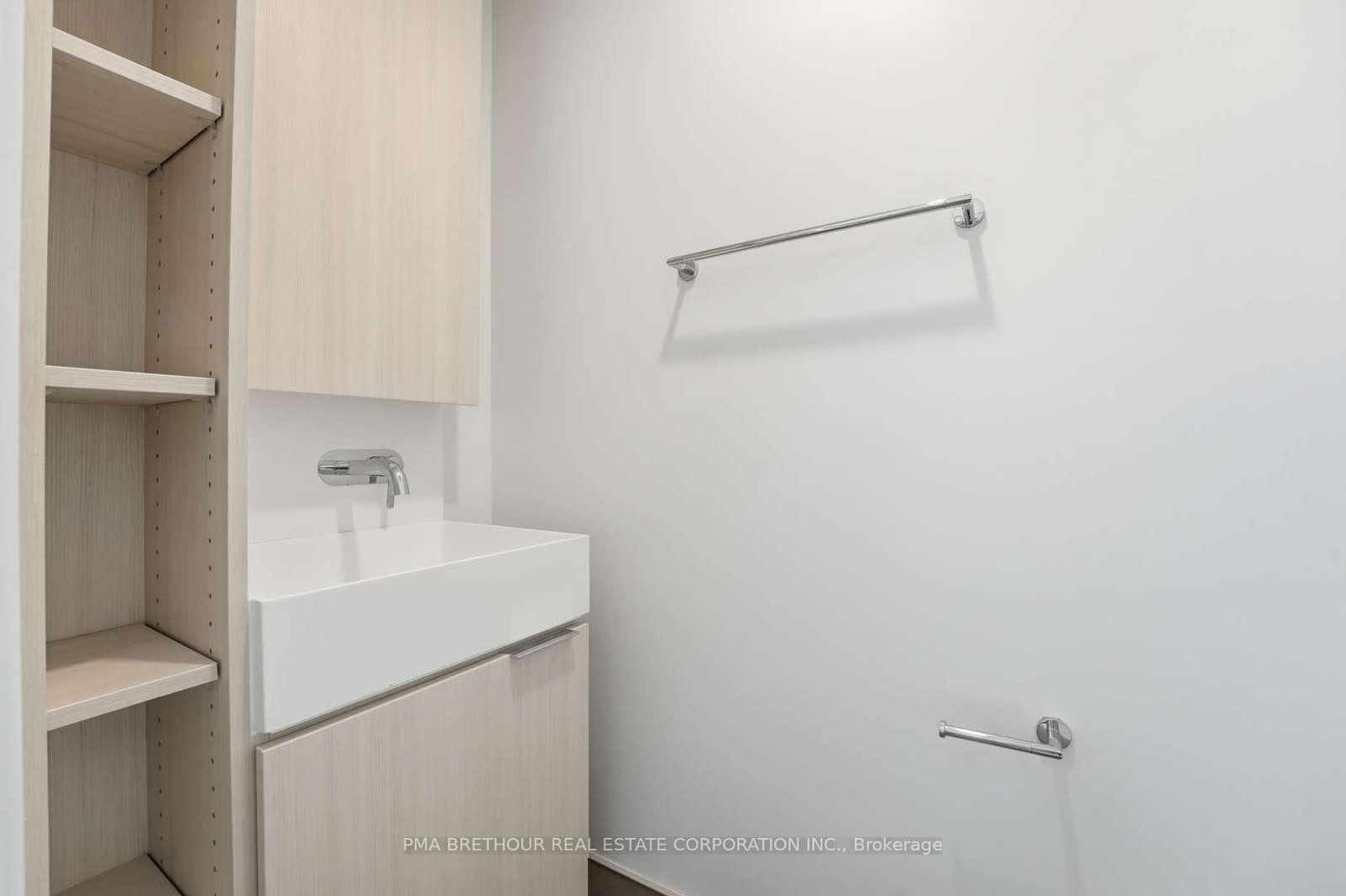370 Martha Street • #2105 • Burlington, ON photo 16