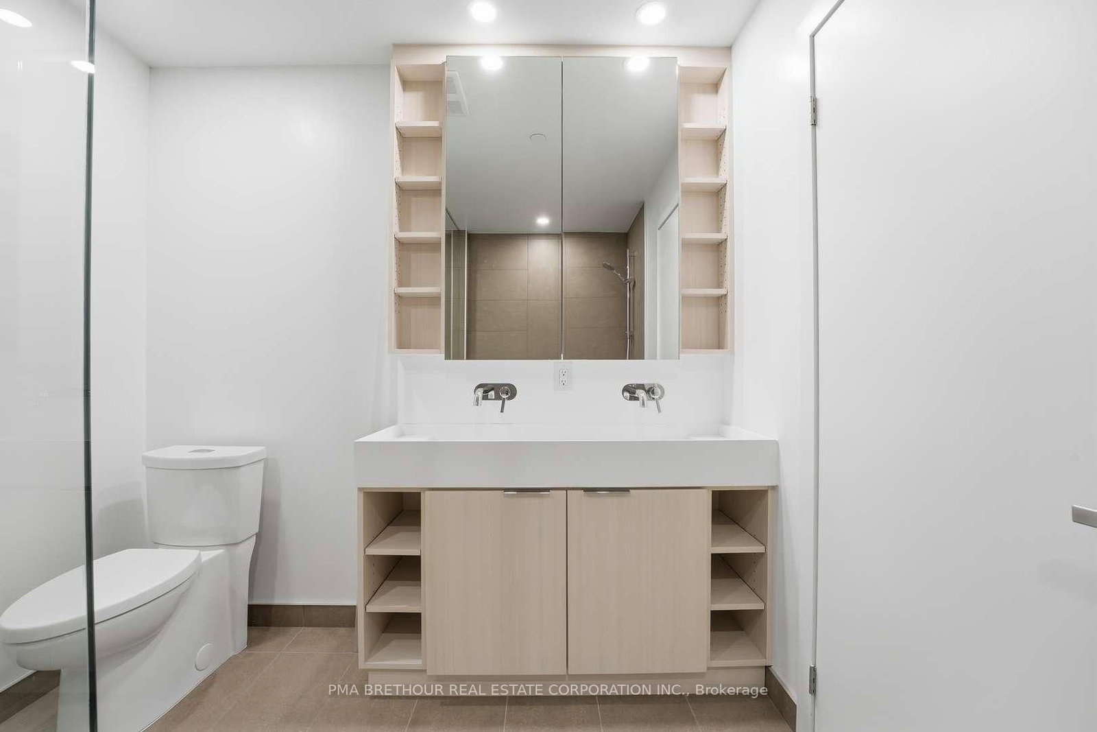 370 Martha Street • #2105 • Burlington, ON photo 21