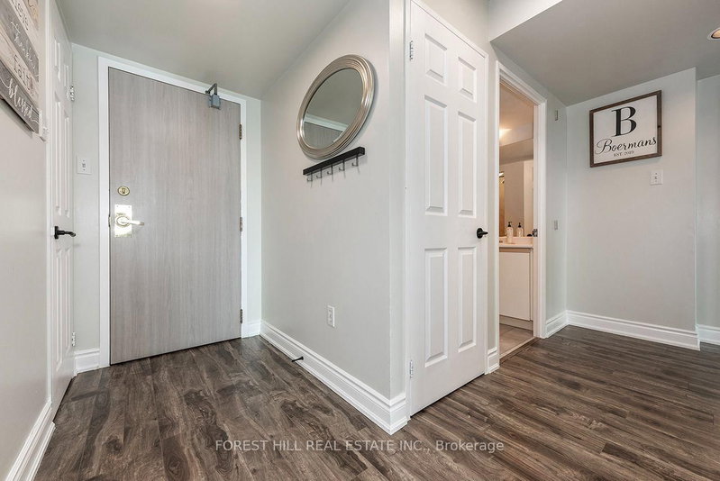 911 - 2177 Burnhamthorpe Road W