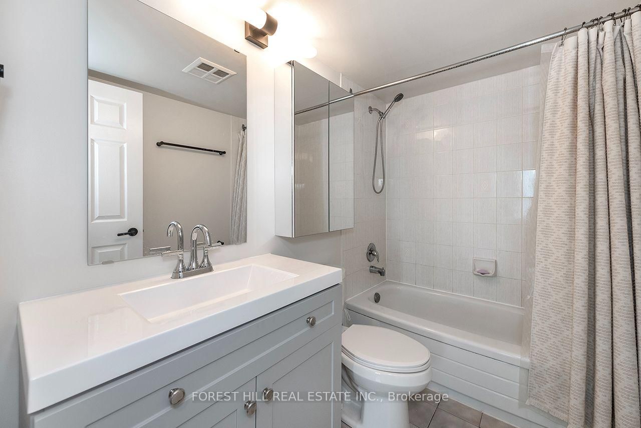 2177 Burnhamthorpe Road W • #911 • Mississauga, ON photo 32