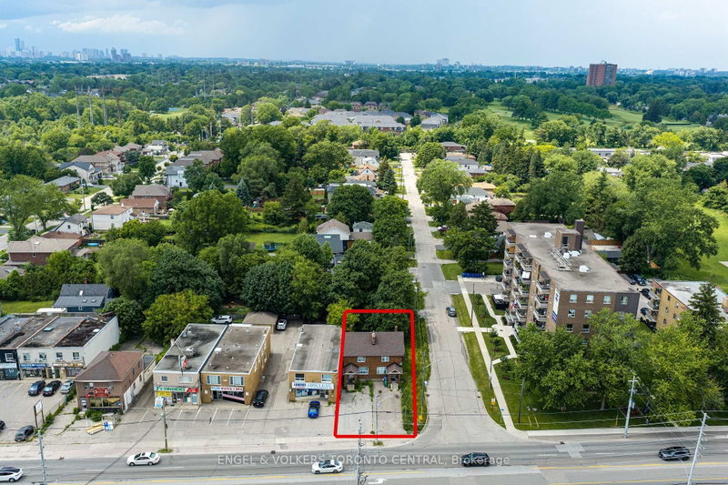 1199 Lakeshore Mississauga,ON L5E 1E8 — Photo 11