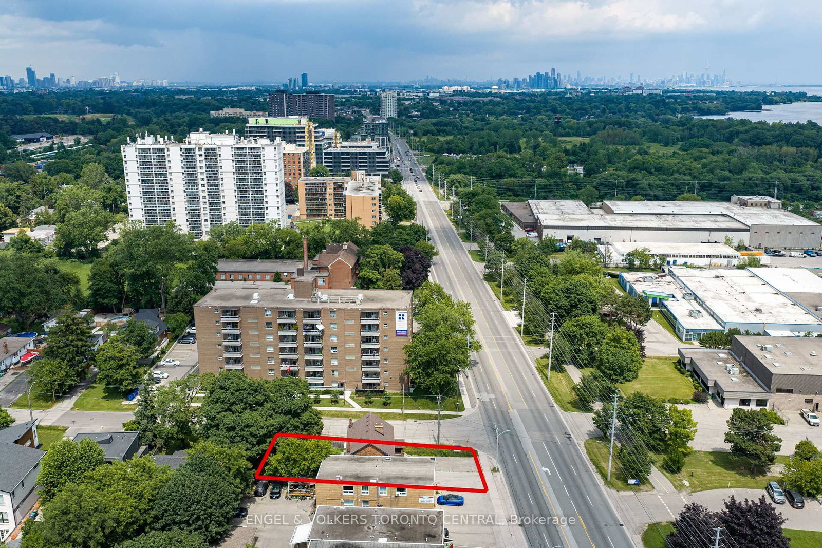1199 Lakeshore Mississauga,ON L5E 1E8 — Photo 14