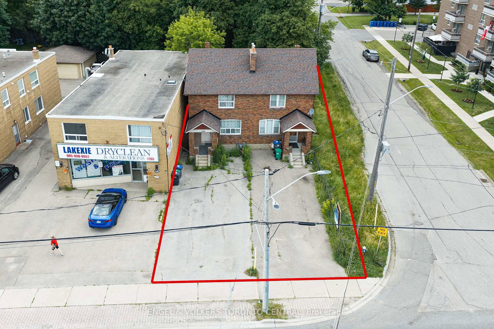 1199 Lakeshore Mississauga,ON L5E 1E8 — Photo 4