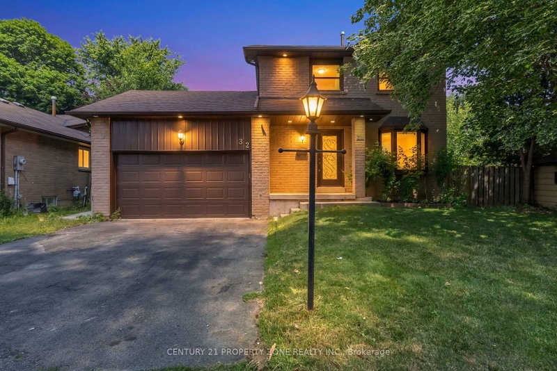 32 Archibald St, Brampton, Ontario