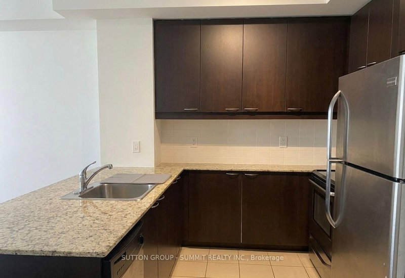 385 Prince Of Wales Mississauga,ON L5B 0C6 — Photo 6