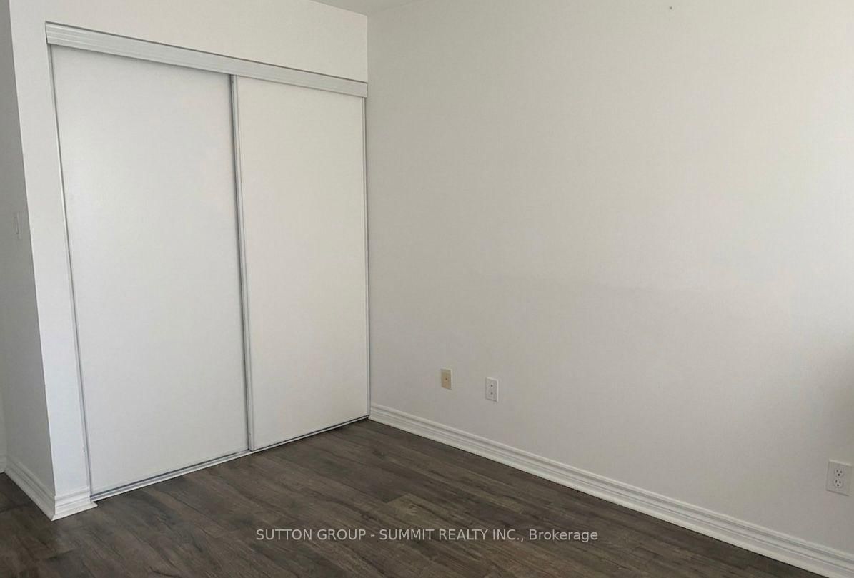 385 Prince Of Wales Mississauga,ON L5B 0C6 — Photo 7