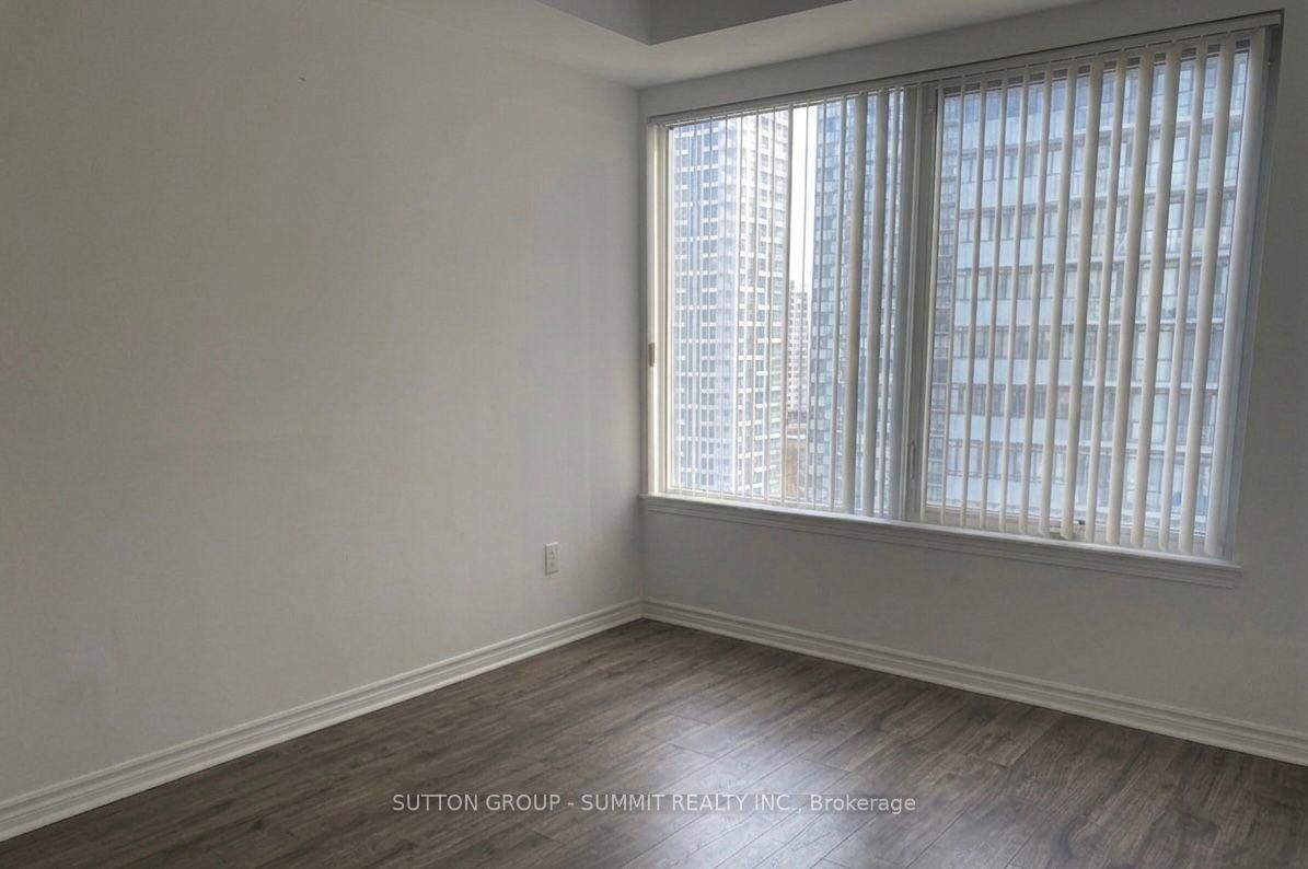385 Prince Of Wales Mississauga,ON L5B 0C6 — Photo 8