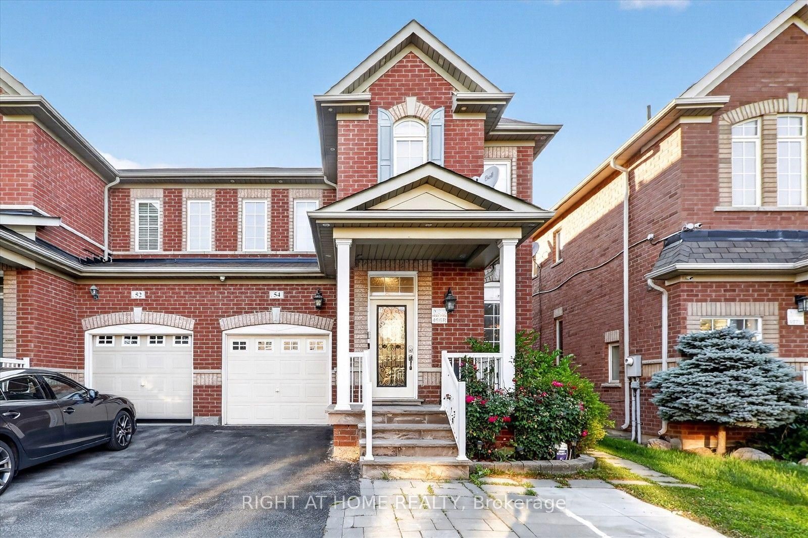 Semi-Detached House for lease at 54 Boundbrook Drive, Brampton, Ontario, L7A 0L9 - Northwest Sandalwood Parkway - MLS: W13553014