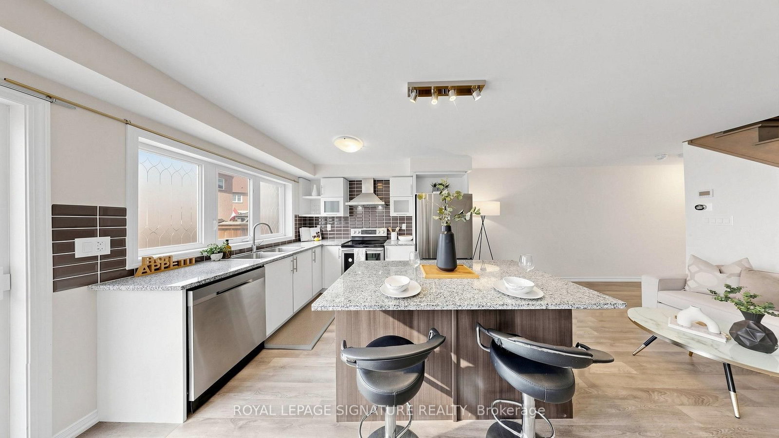 492 Queen Mary Drive • Brampton, ON photo 19