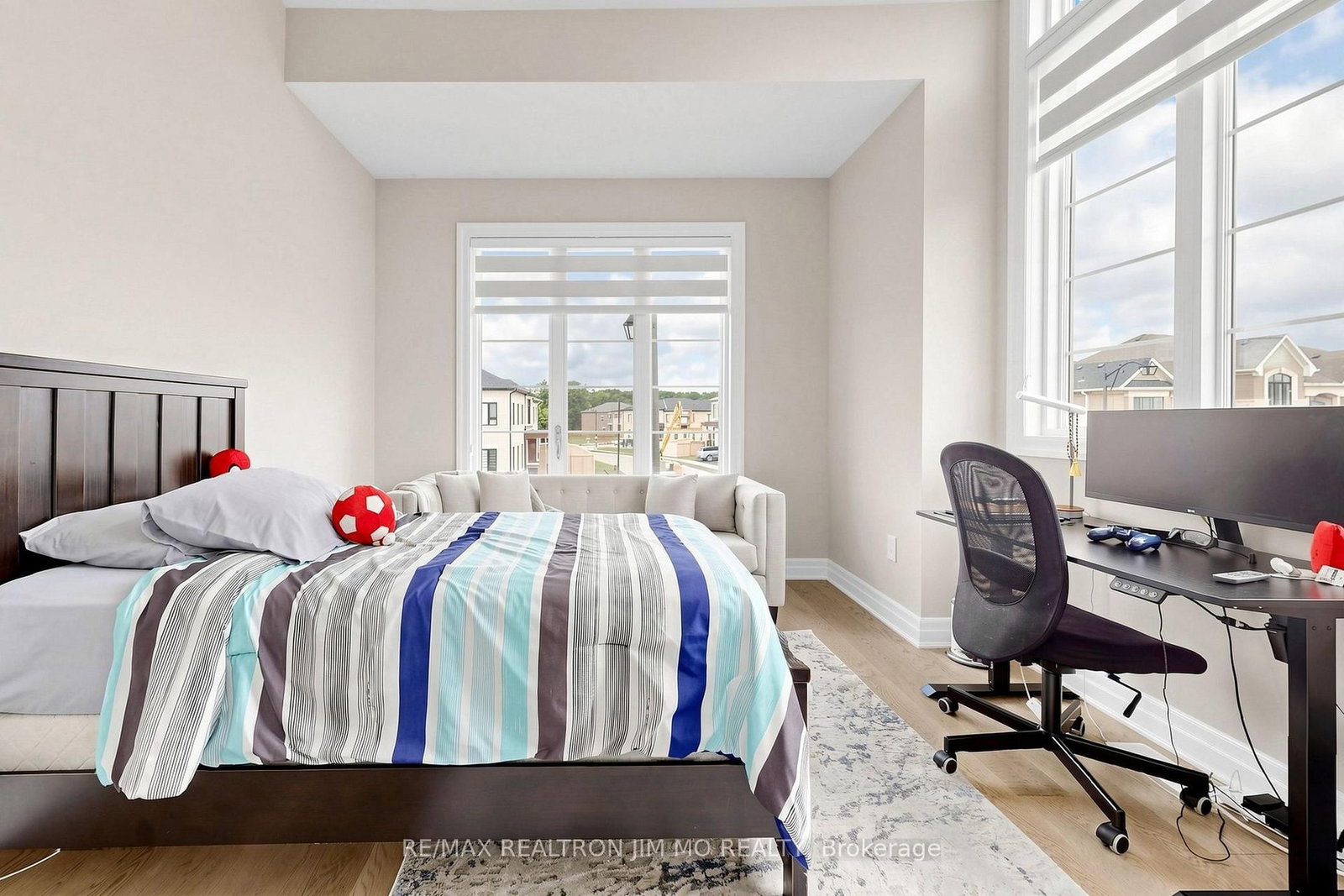 476 W Kennedy Circle • Milton, ON photo 22