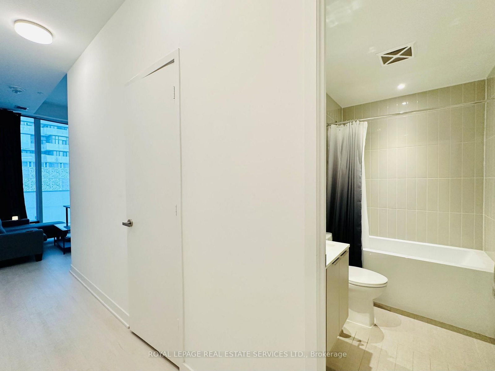 3900 Confederation Parkway • #323 • Mississauga, ON photo 3