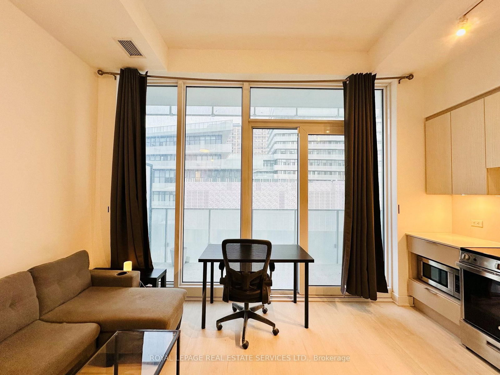 3900 Confederation Parkway • #323 • Mississauga, ON photo 7
