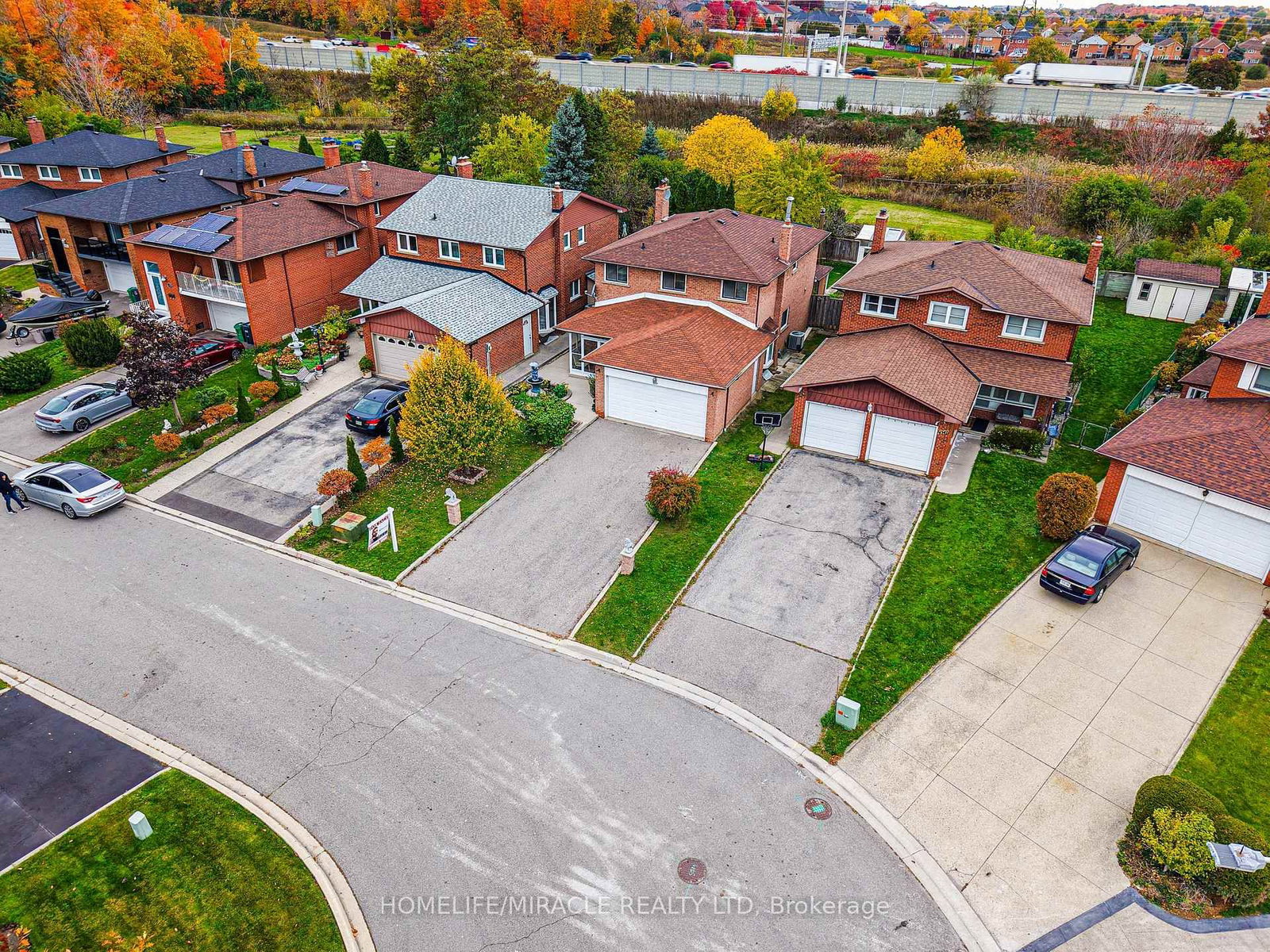 4343 Alta Court • Mississauga, ON photo 3