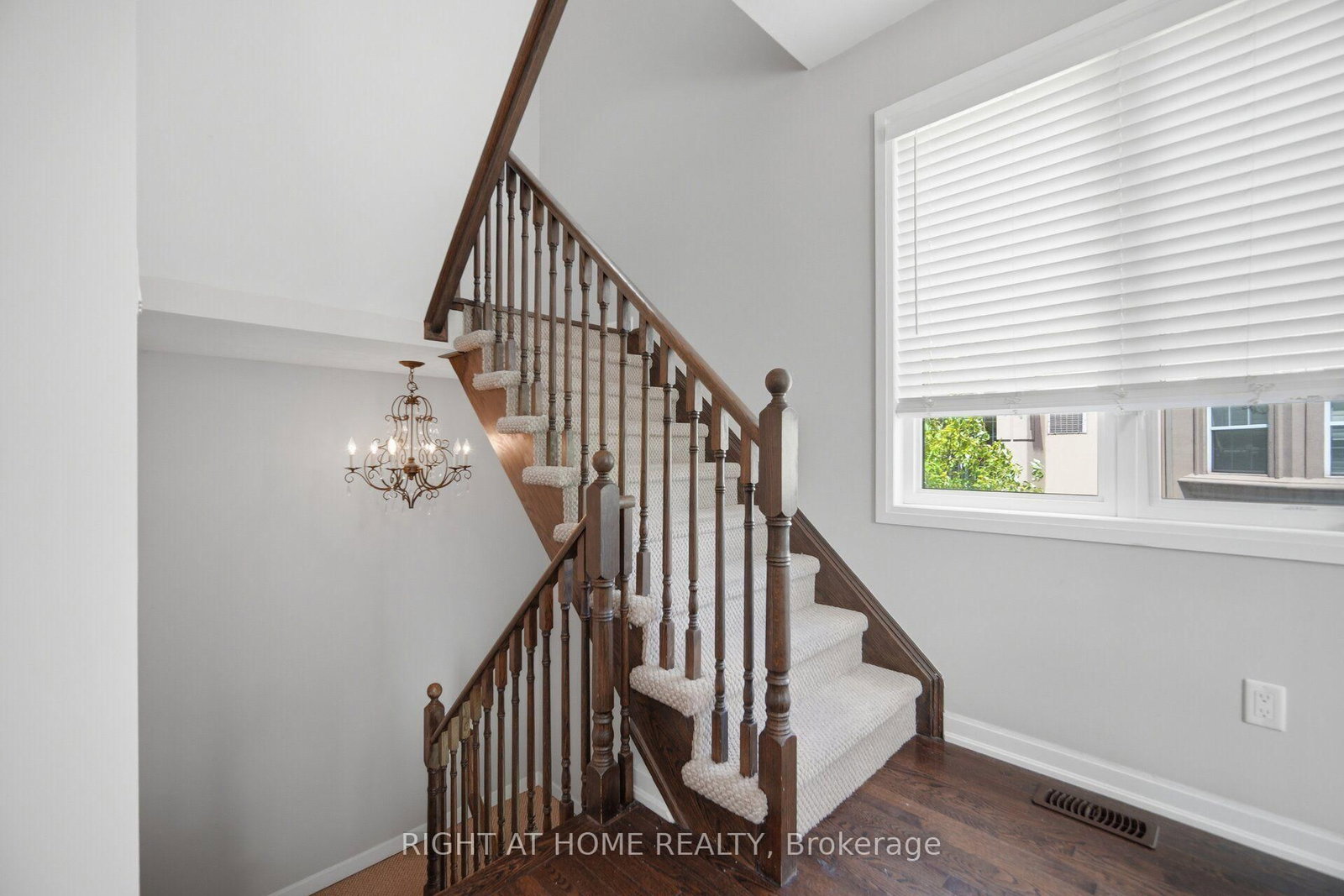165 Hampshire Way • #153 • Milton, ON photo 19
