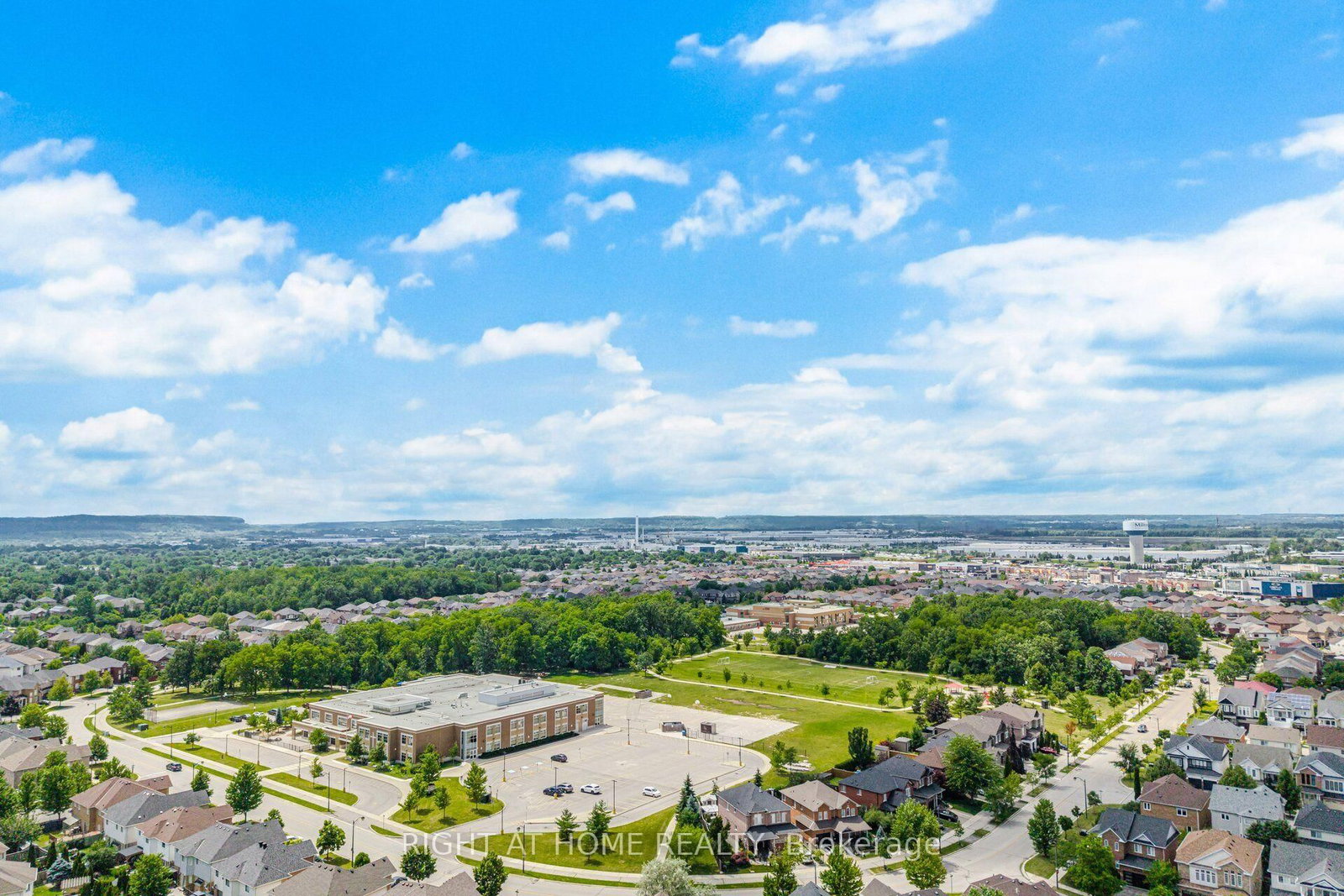 165 Hampshire Way • #153 • Milton, ON photo 37