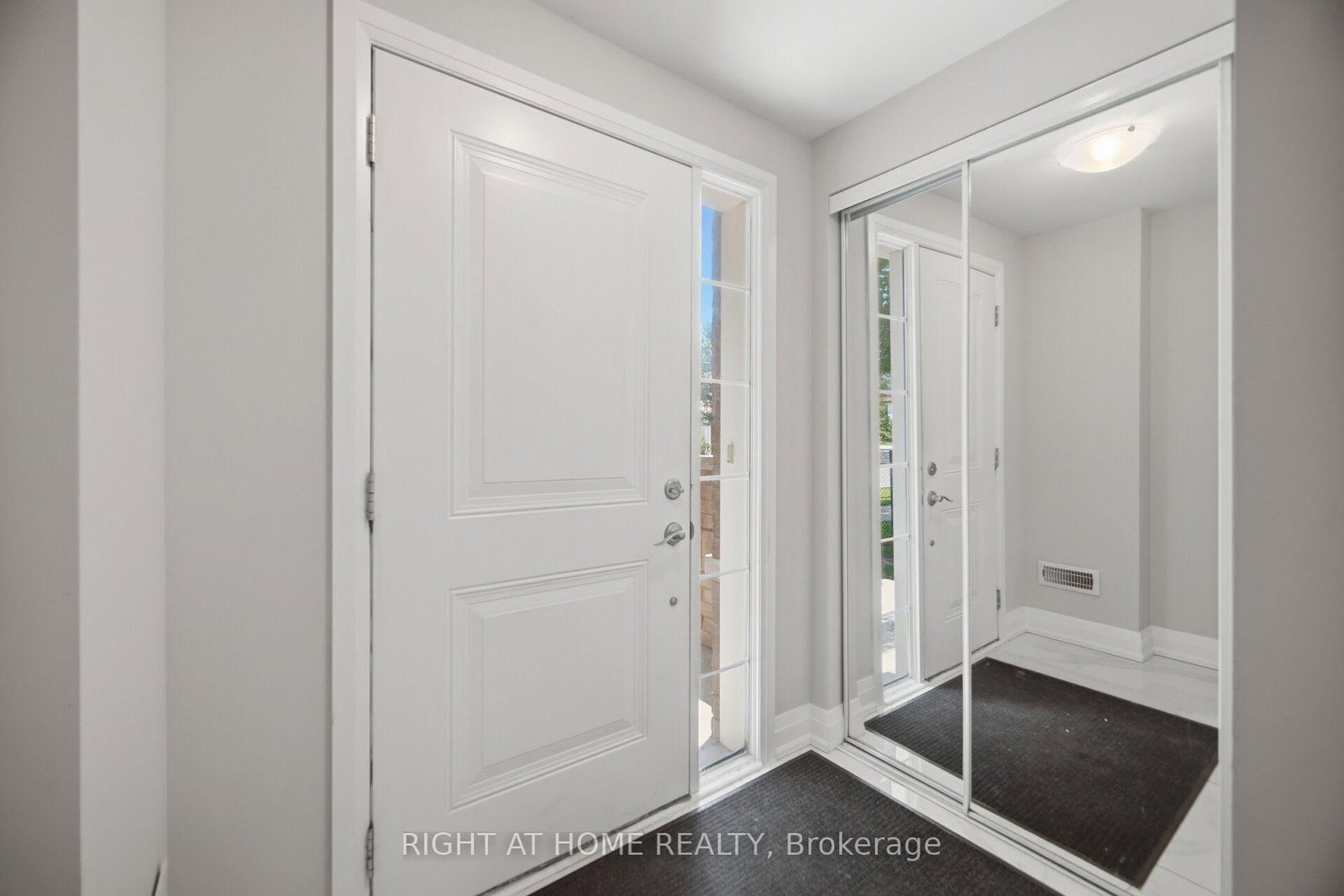 165 Hampshire Way • #153 • Milton, ON photo 5
