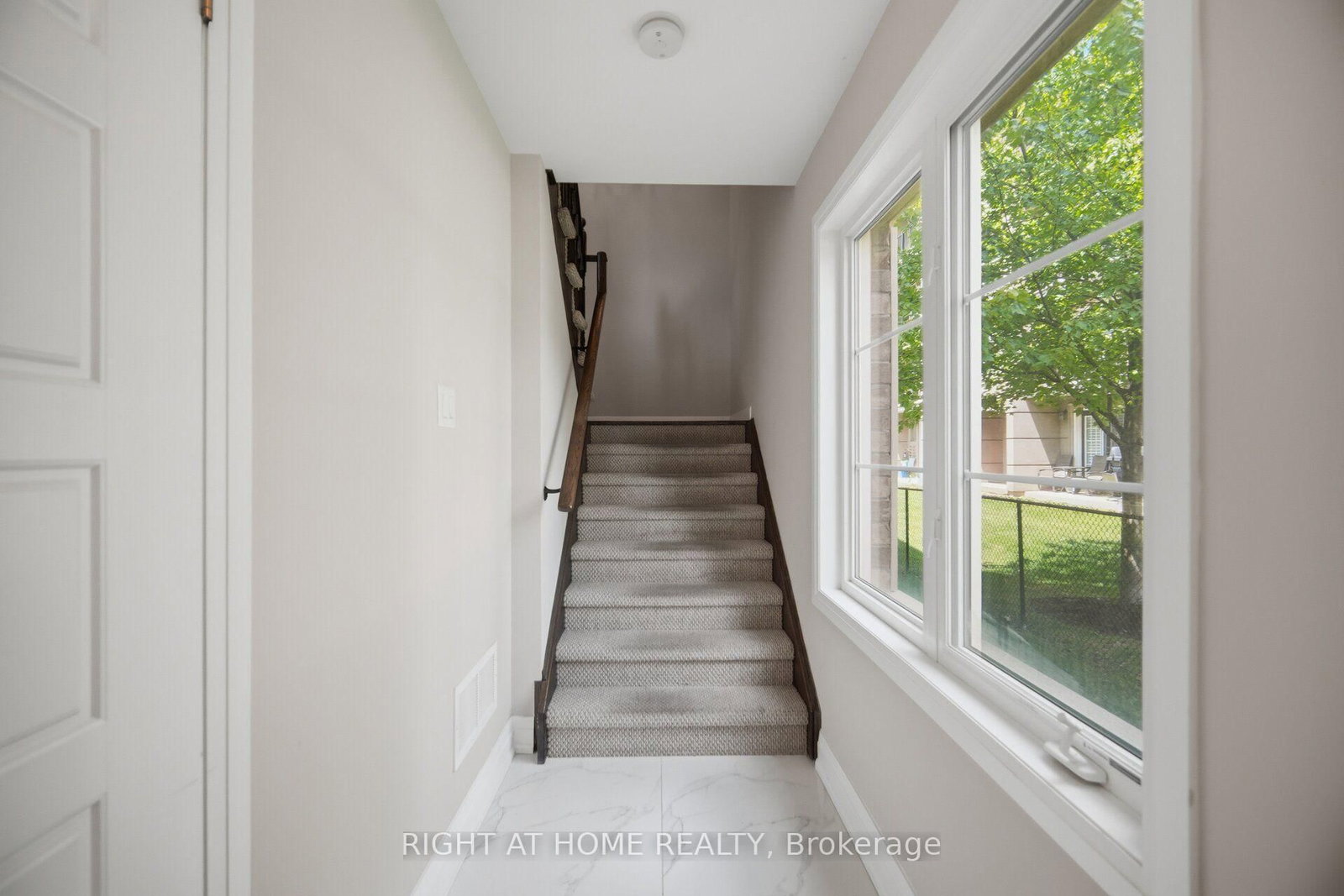 165 Hampshire Way • #153 • Milton, ON photo 9