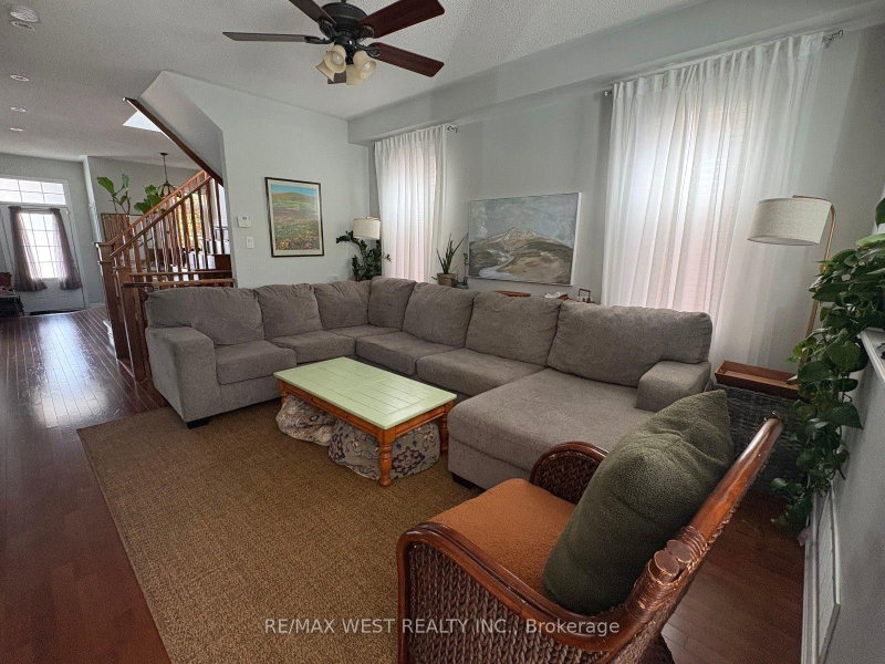 8 Callalily Road