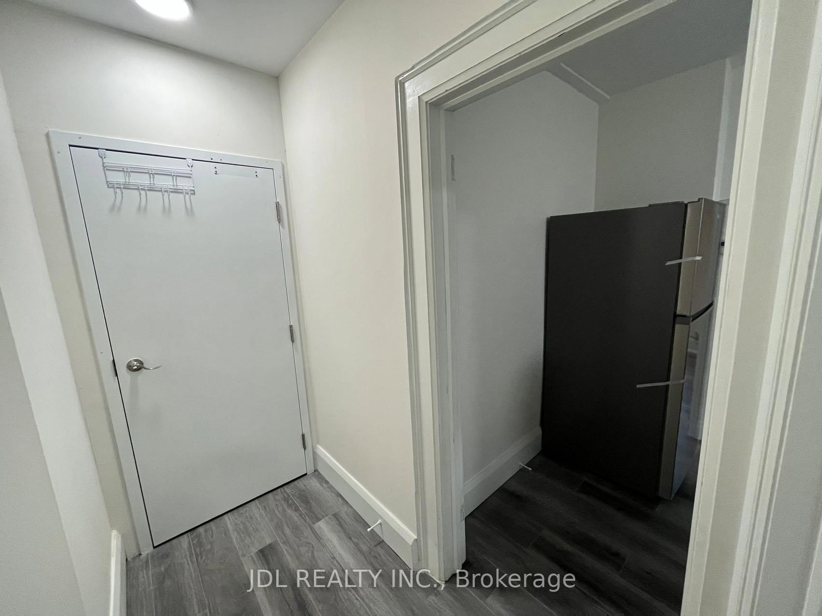 5 - 5 Sorauren Avenue, Toronto 4