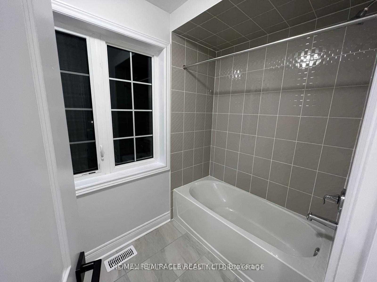 31 OVERSTONE Road • Halton Hills, ON photo 10