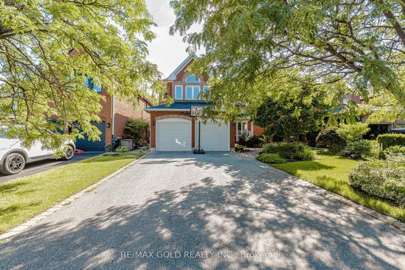 93 Lauchlin Crescent