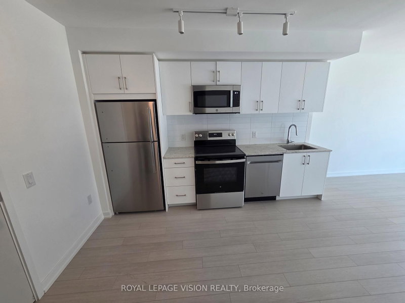 1116 - 4010 Eglinton Avenue W
