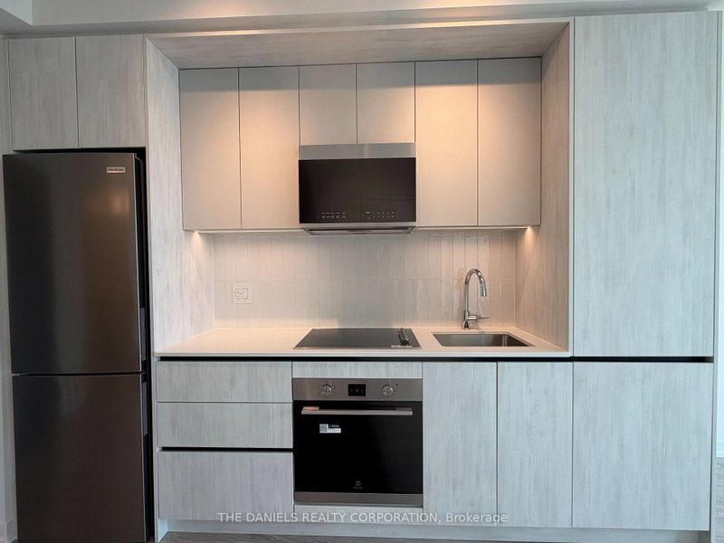 1222 - 2485 Eglinton Avenue W