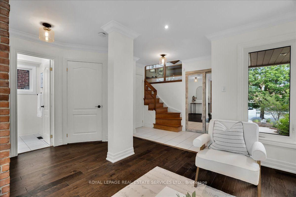 3896 Densbury Drive • Mississauga, ON photo 7