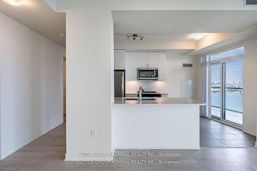 4305-38 Annie Craig Drive, Toronto, ON, photo 4
