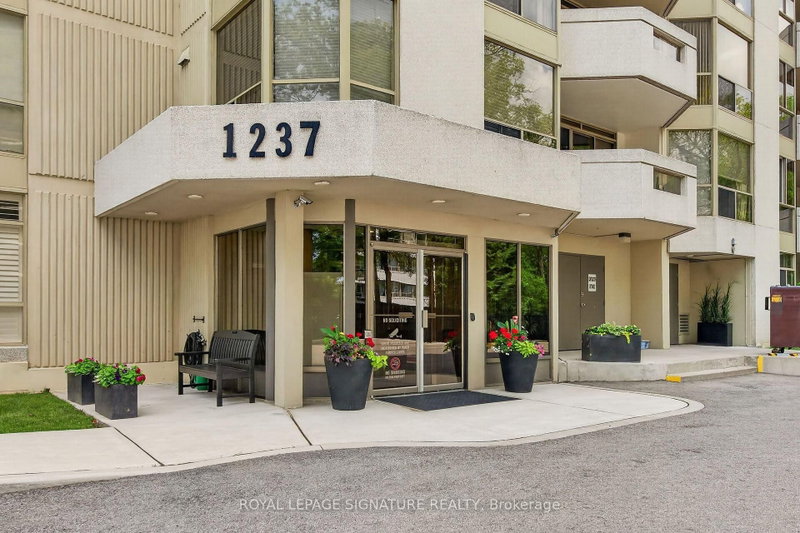 405 - 1237 North Shore Boulevard E