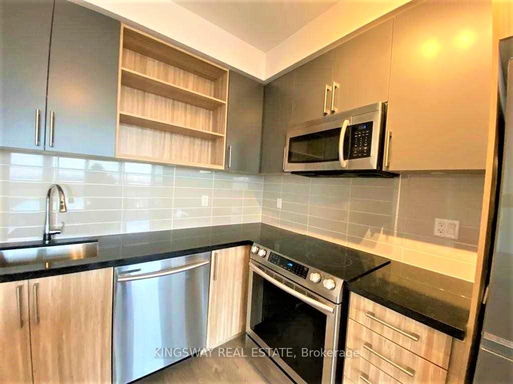 4699 Glen Erin Drive • #1403 • Mississauga, ON photo 4