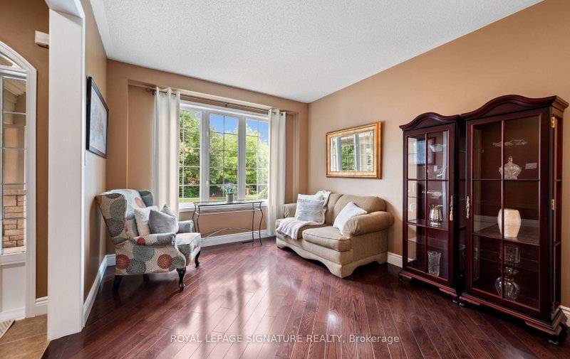 115 Arborglen Dr photo 4