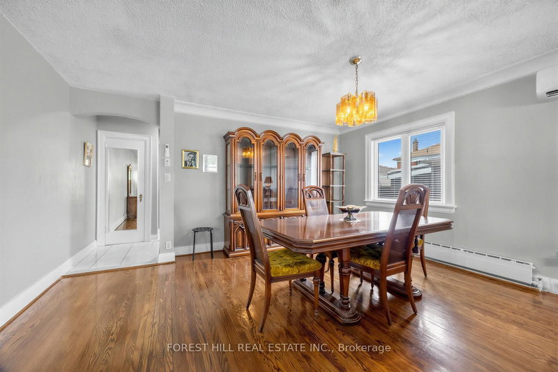 101 Holwood Avenue