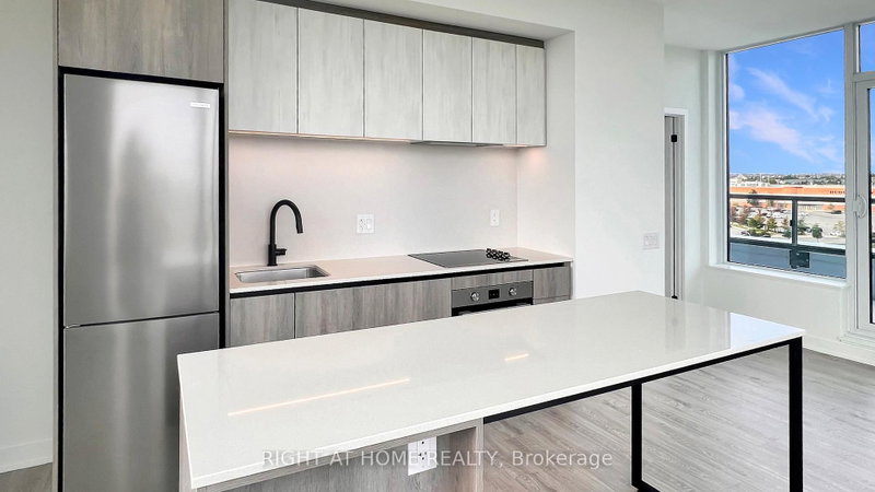 809 - 2495 Eglinton Avenue W