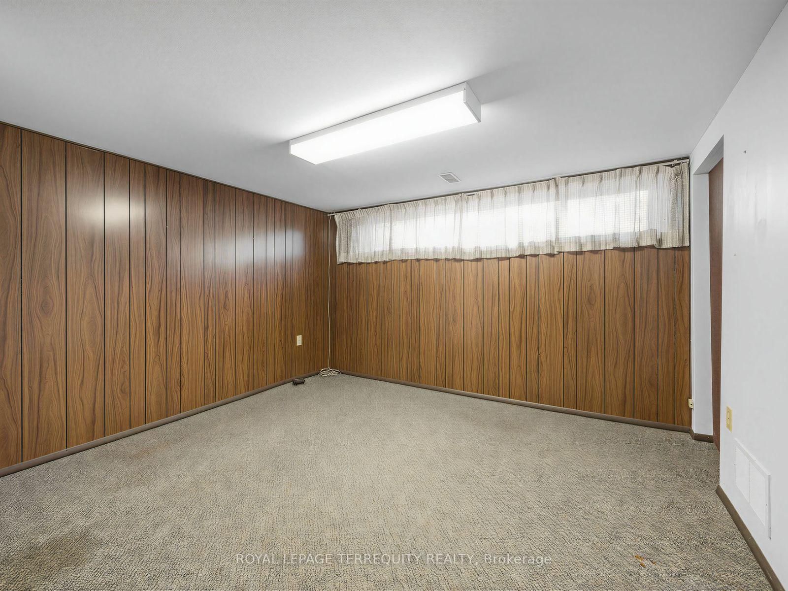 359 Renforth Drive • Toronto, ON photo 24