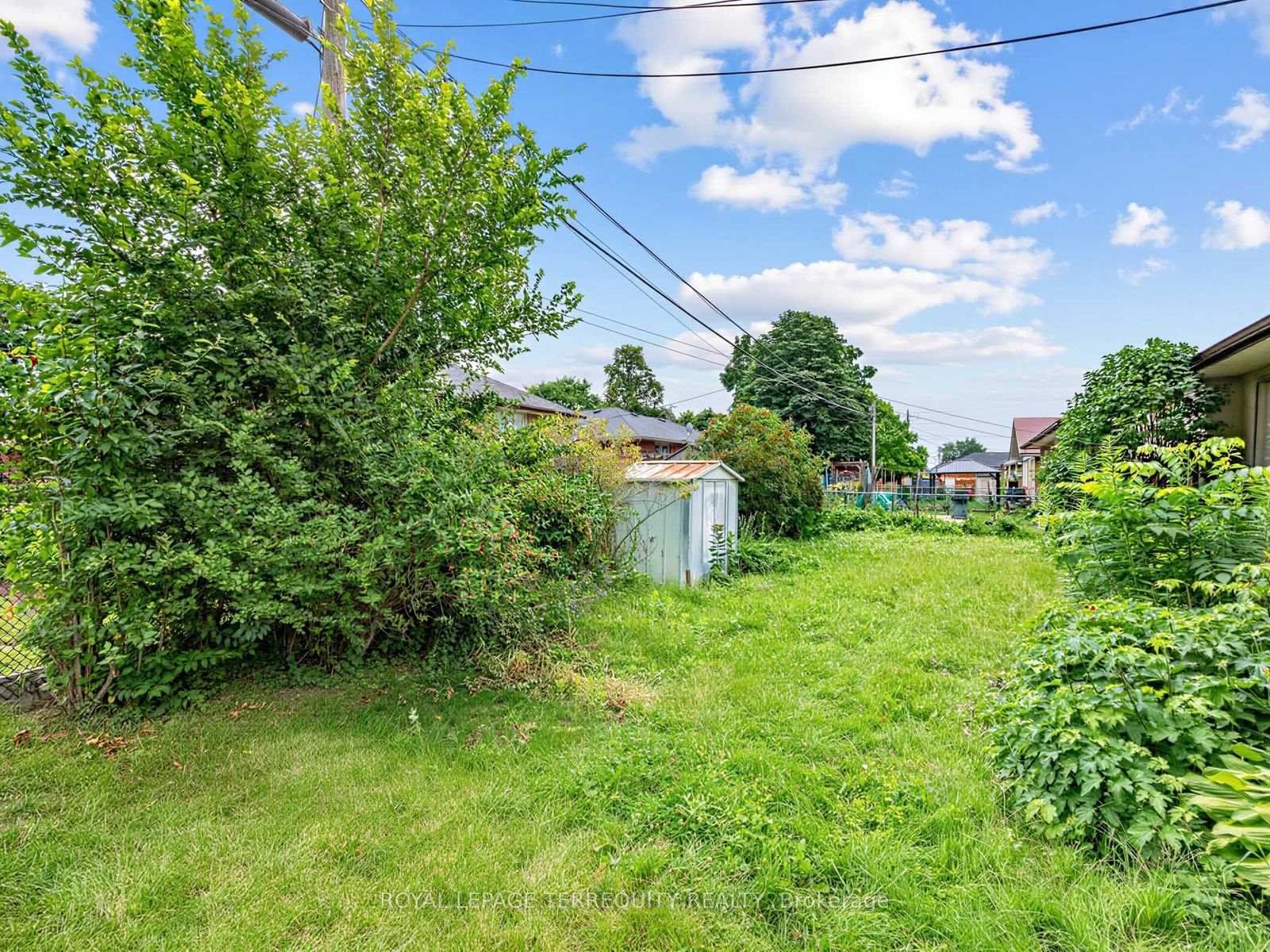 359 Renforth Drive • Toronto, ON photo 30