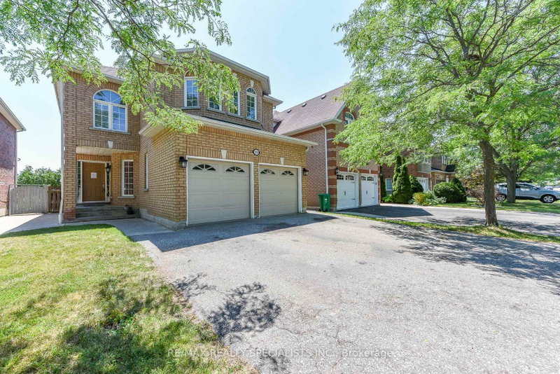 10 Sweet Briar Lane, Brampton, Ontario