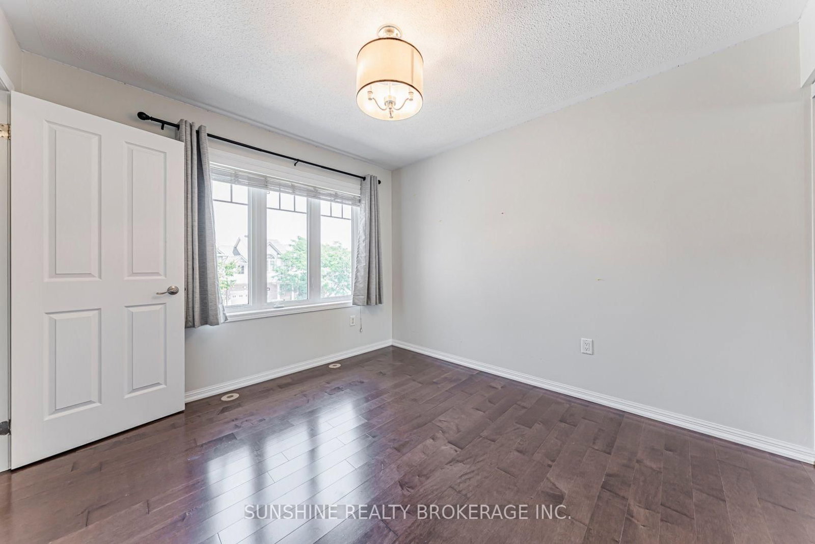 360 Prosser Circle • Milton, ON photo 13